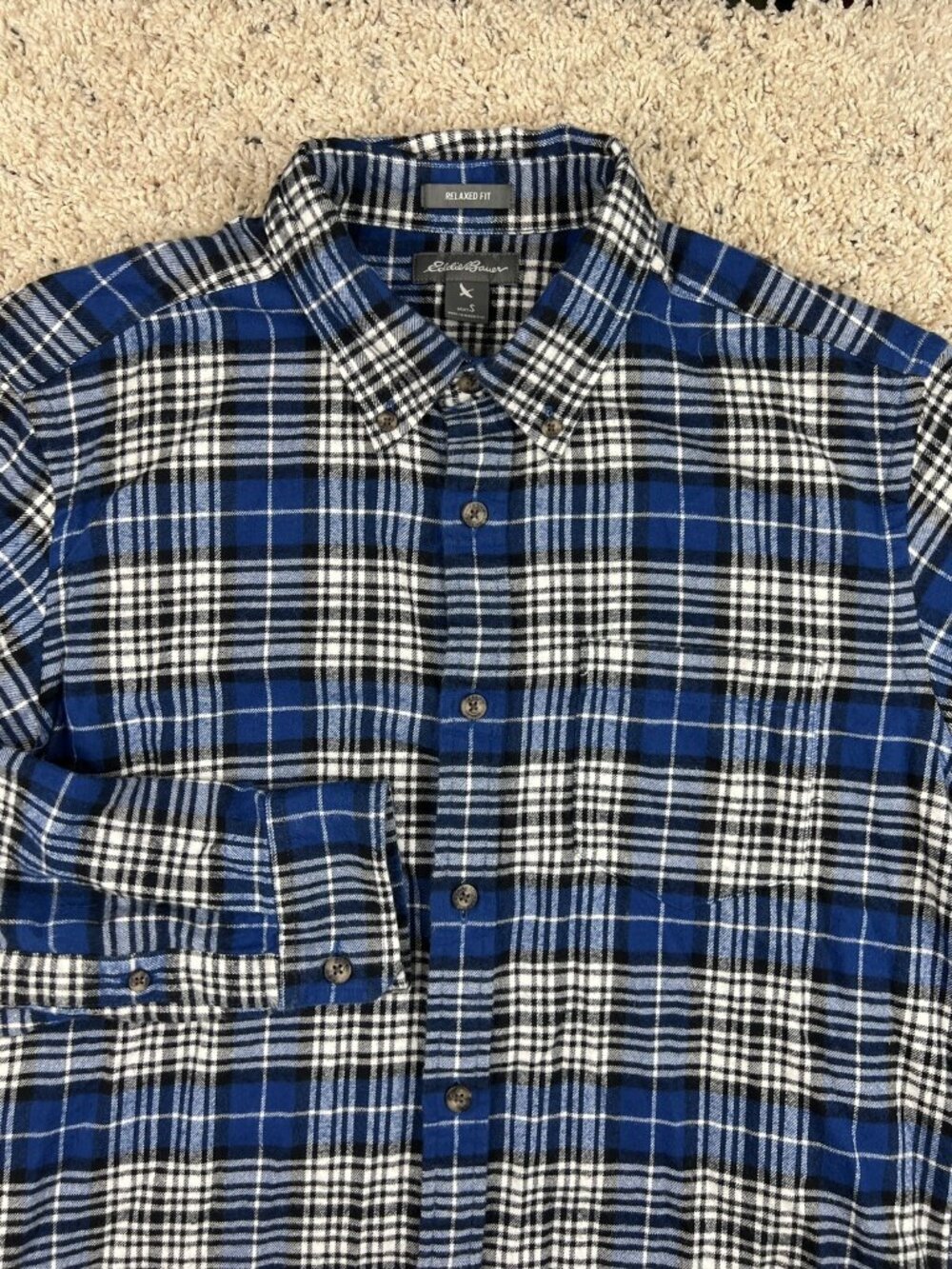 Eddie Bauer Button Up Flannel Adult Relaxed Small Plaid Blue Long Sleeve Shirt